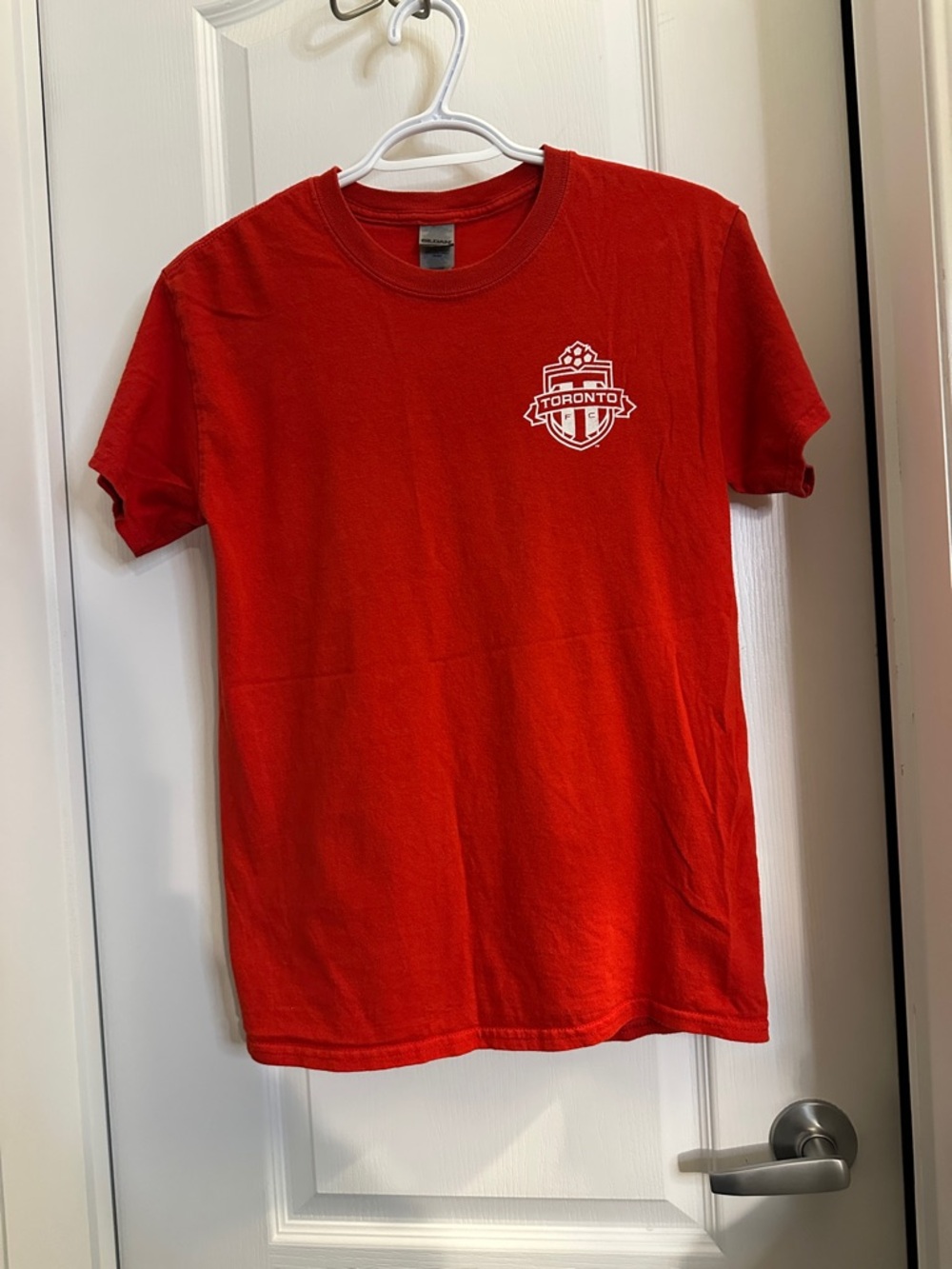 Toronto FC Crest Red Tee Morrow #2 men’s small